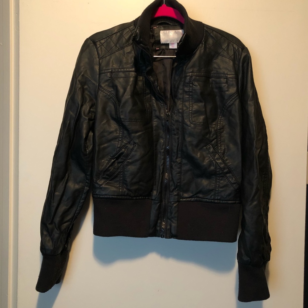 Cool Jacket ๐ - Picture 2 of 5